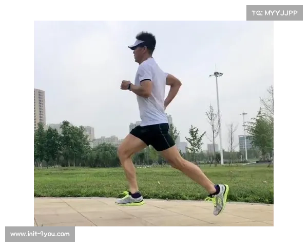 智能跑鞋与智能运动服装实时监测系统助力运动员精准数据分析与性能提升
