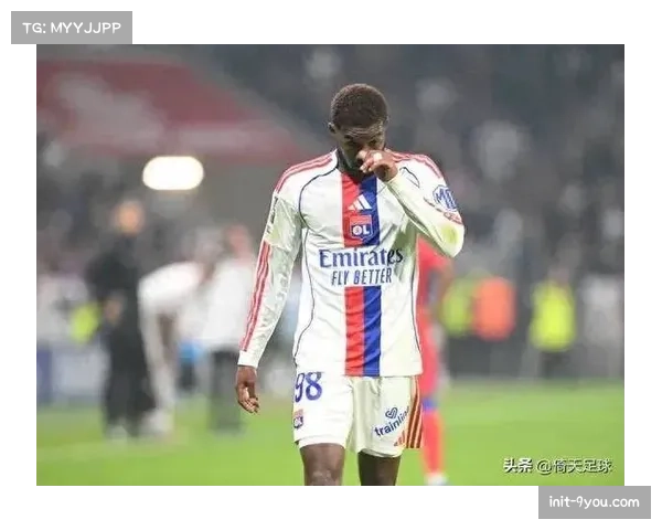 比赛结果：里尔1-0朗斯，制胜球来源于一次战术角球后的二次传中。